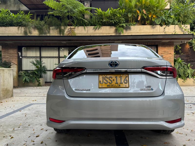 TOYOTA COROLLA XEI HYBRID 2020 - imagen secundaria 1