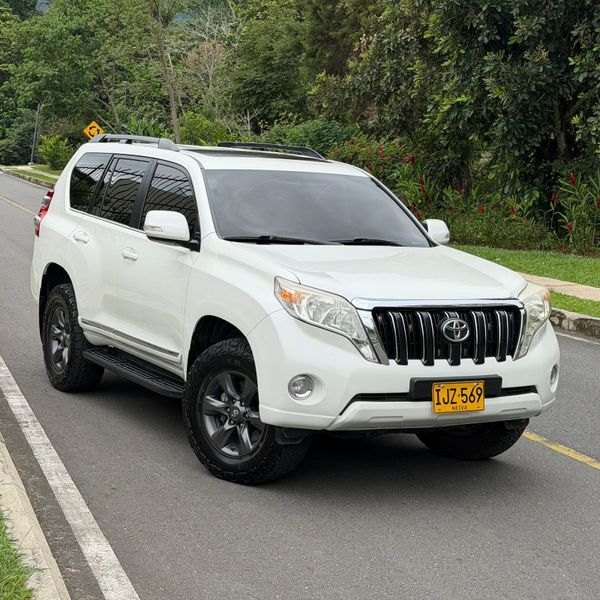 Toyota Prado TXL 3.0 - imagen secundaria 2
