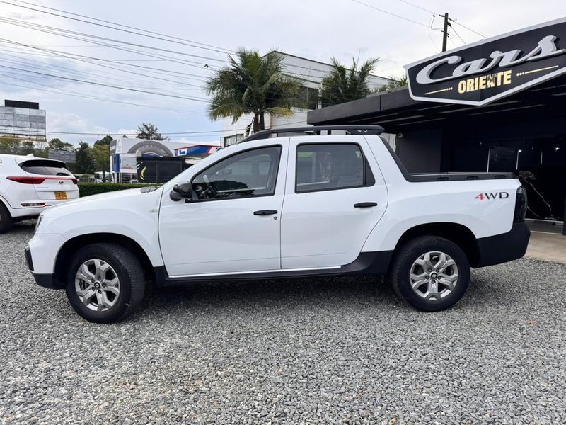 RENAULT DUSTER OROCH 4x4  2024 - imagen secundaria 2
