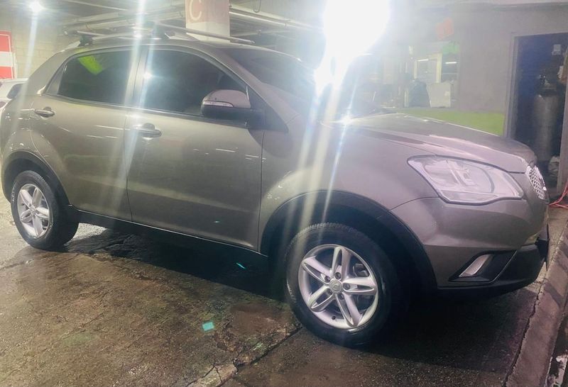 Ssangyong Korando 2014 Mec - Gasolina