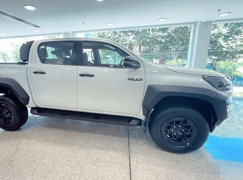 Toyota Hilux GR 2026 - imagen secundaria