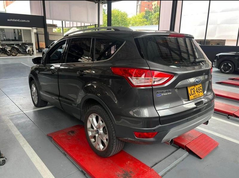 Ford Escape Titanium 2016 - imagen secundaria 2