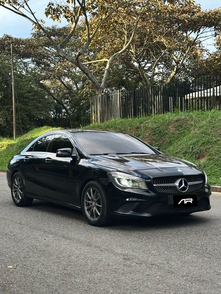 MERCEDES BENZ CLA200 2014 - imagen secundaria 2
