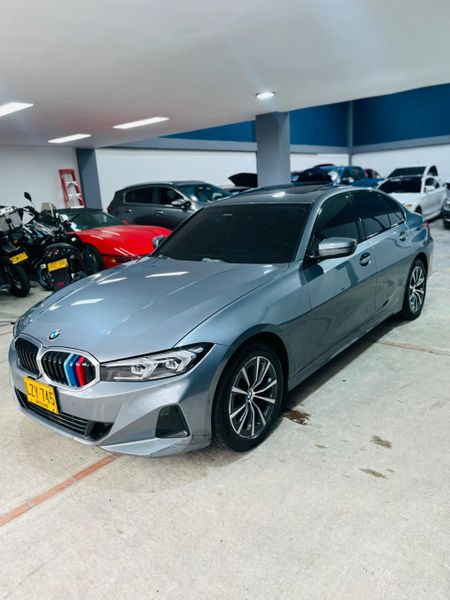 BMW 320i - imagen secundaria 1