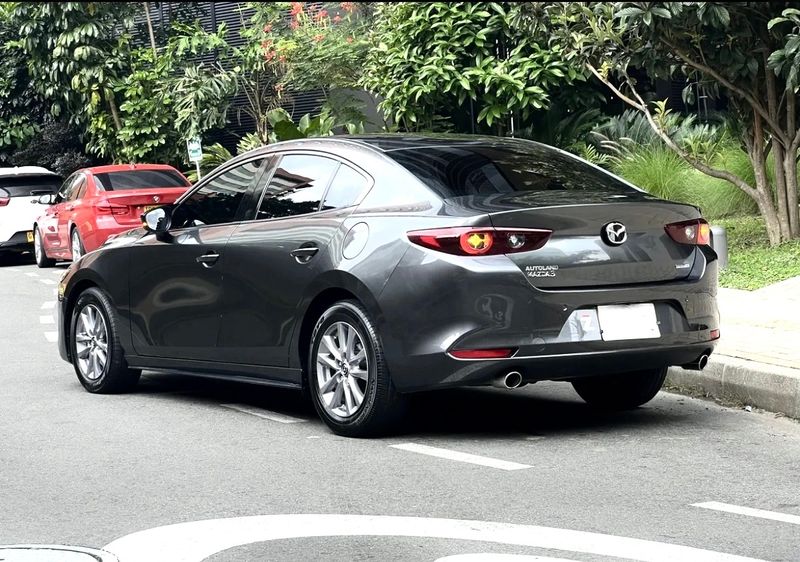 Mazda 3 touring híbrido 2023 - imagen secundaria 2