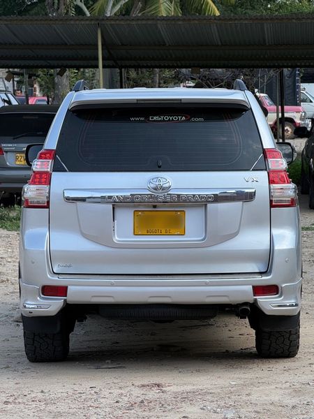 Toyota Prado VX 2016 - imagen secundaria 1