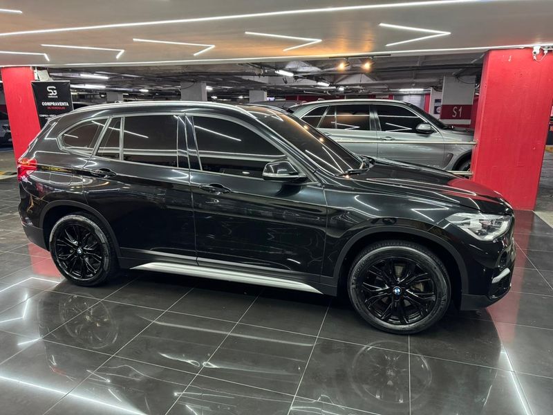 BMW SDRIVE X1 18D Modelo 2019 - imagen secundaria 1