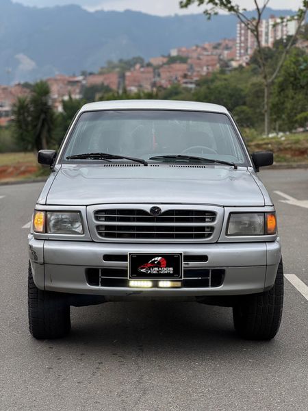 Mazda B2600 1998 - imagen secundaria 1