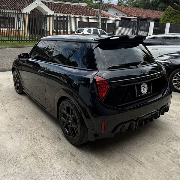 Mini Jhon Cooper Works - 2026 - imagen secundaria 2