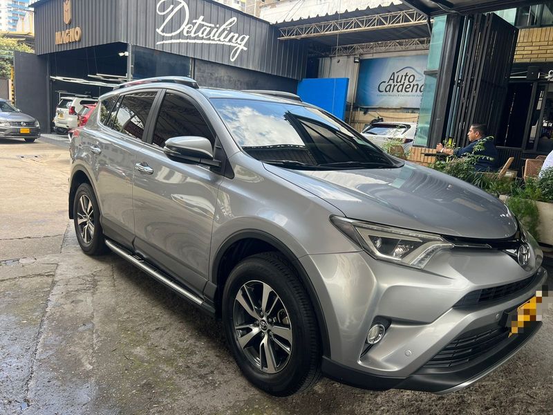 Toyota RAV4 Street 4x2 2018 - imagen secundaria 2