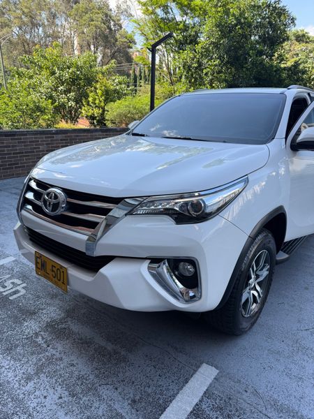 Toyota Fortuner 2019 - imagen secundaria 1