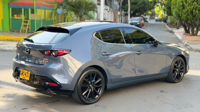 Mazda 3 2020 japonés - imagen secundaria 2