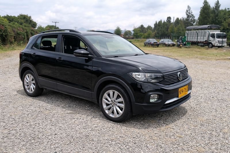 VOLKSWAGEN T-CROSS TRENDLINE MT CON GARANTÍA MECÁNICA - imagen secundaria 1