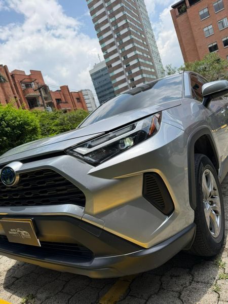 TOYOTA RAV4 XLE 2.5L HYBRID - imagen secundaria 2