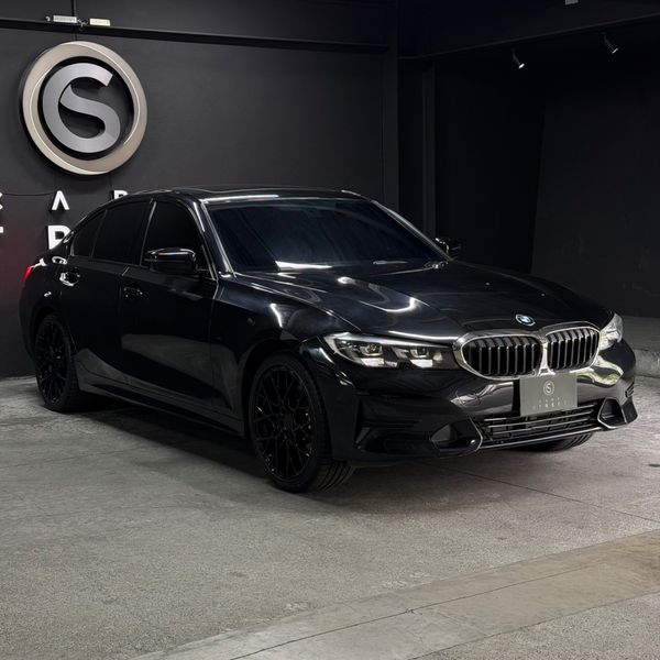 BMW 330i 2020 - imagen secundaria 2