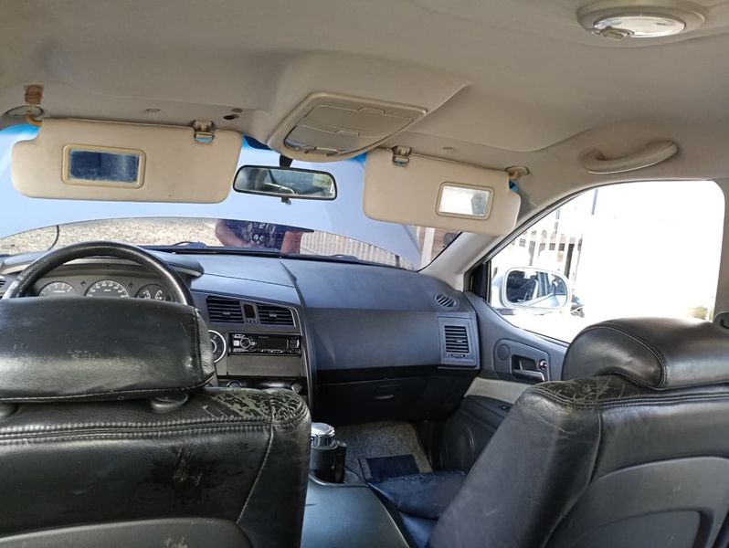 VENDO CAMIONETA SSANG YOUNG KYRON 4 X 4 AUTOMATICA DIESEL - imagen secundaria 2