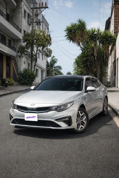 Kia Optima Zenith Híbrido 2020 2.0 - imagen secundaria 2
