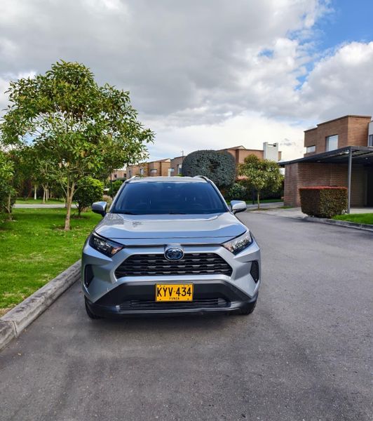 2021 Toyota Rav4 LE Hibrida 4x4 - imagen secundaria 2