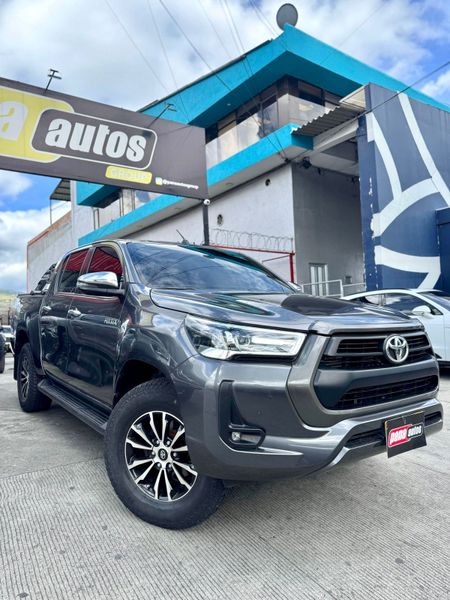 Toyota Hilux 2.4 - imagen secundaria 1
