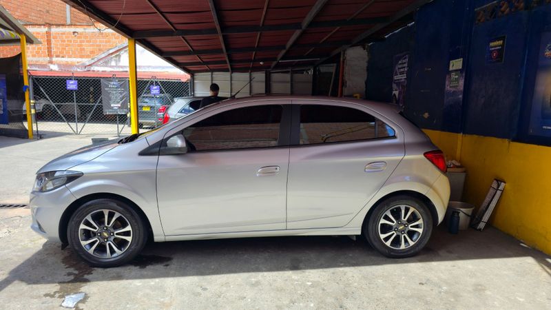 Chevrolet onix 2017 mecánico excelente estado - imagen secundaria 2