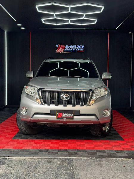 TOYOTA PRADO TXL AT 4.0 4X4 GASOLINA - imagen secundaria 2