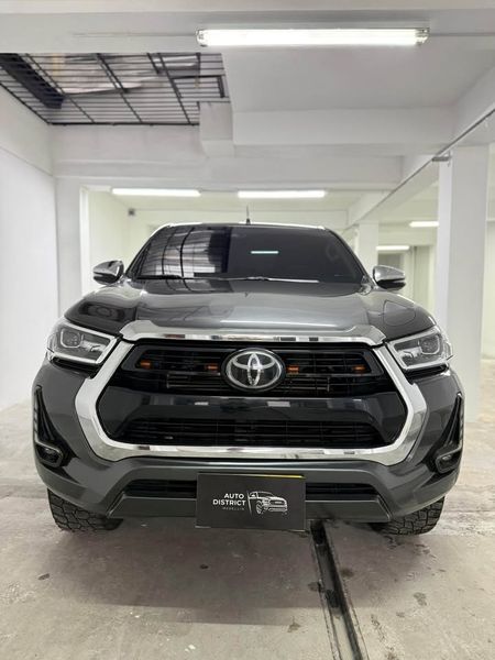 TOYOTA HILUX 2.8L SRX - imagen secundaria 1