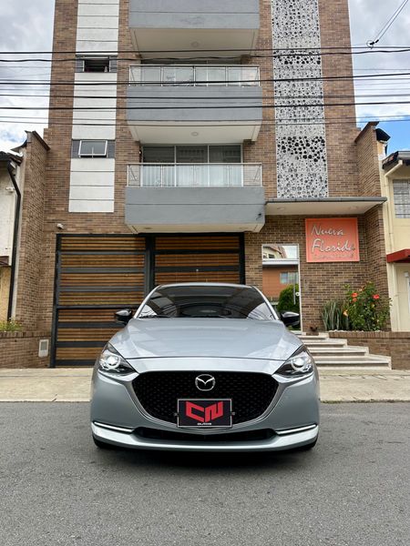 MAZDA 2 TOURING HATCHBACK - imagen secundaria 2