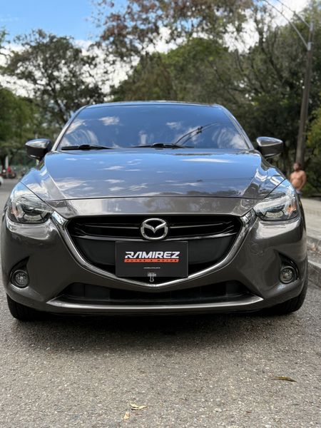 Mazda 2 Grand Touring 2017 - imagen secundaria 1