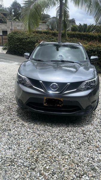 Nissan Qashqai 2.0  Modelo 2018 - imagen secundaria 1