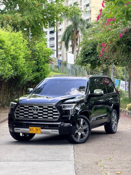 Toyota Sequioa CAPSTONE HÍBRIDA 2024 - imagen secundaria 1