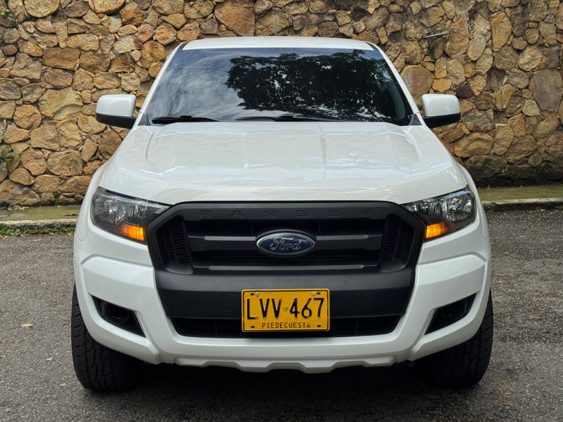 Ford ranger 2.2L 4x4 2023 diesel - imagen secundaria 1