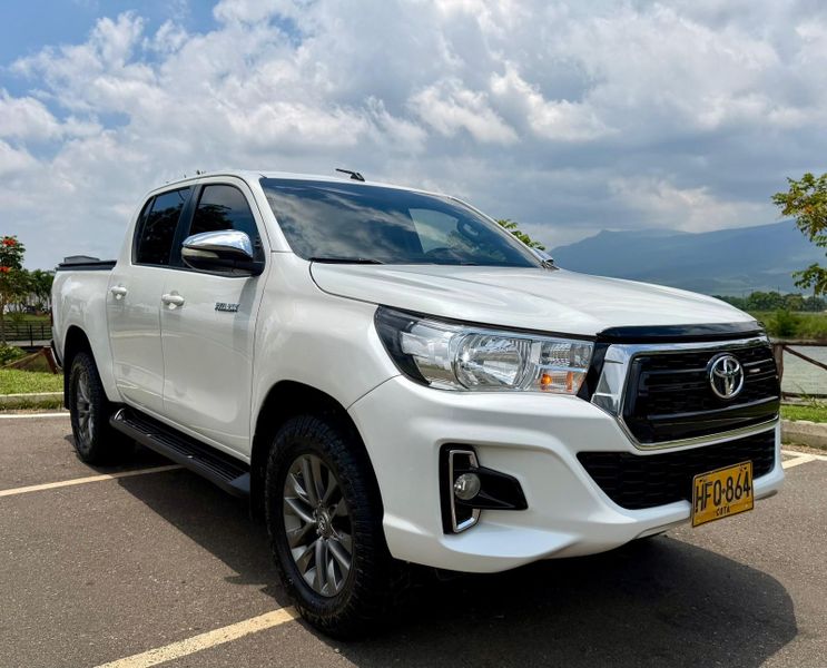 Toyota Hilux SRV 2.8 2019 diesel - imagen secundaria 2