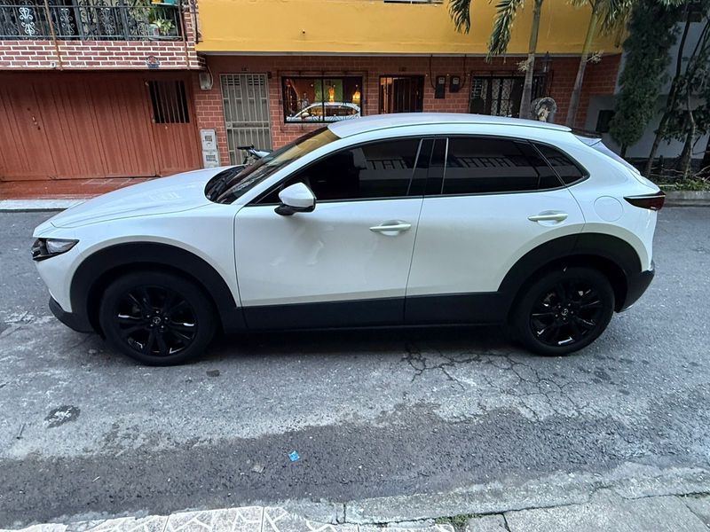 Mazda cx30 Touring salvamento - imagen secundaria 1