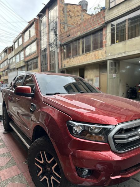 FORD RANGER XLT 2023 4x4 DIESEL - imagen secundaria 1