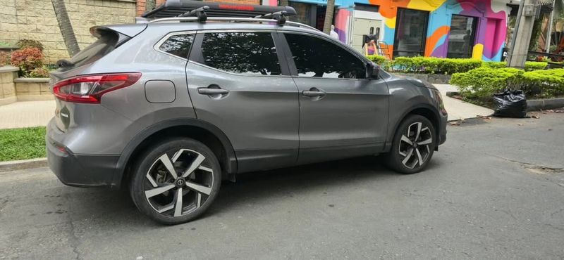 Nissan Qashqai 2020 4x4 Automático 2.0 79.500 km Full Equipo Cámara Sensores Bluetooth - imagen secundaria 2