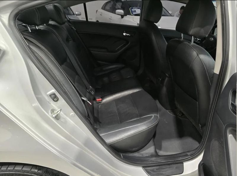 Kia Cerato Pro Zenith 2018 - imagen secundaria 2