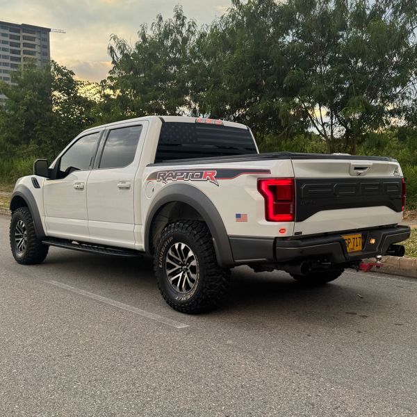 Ford F-150 Raptor 2019 - imagen secundaria 2