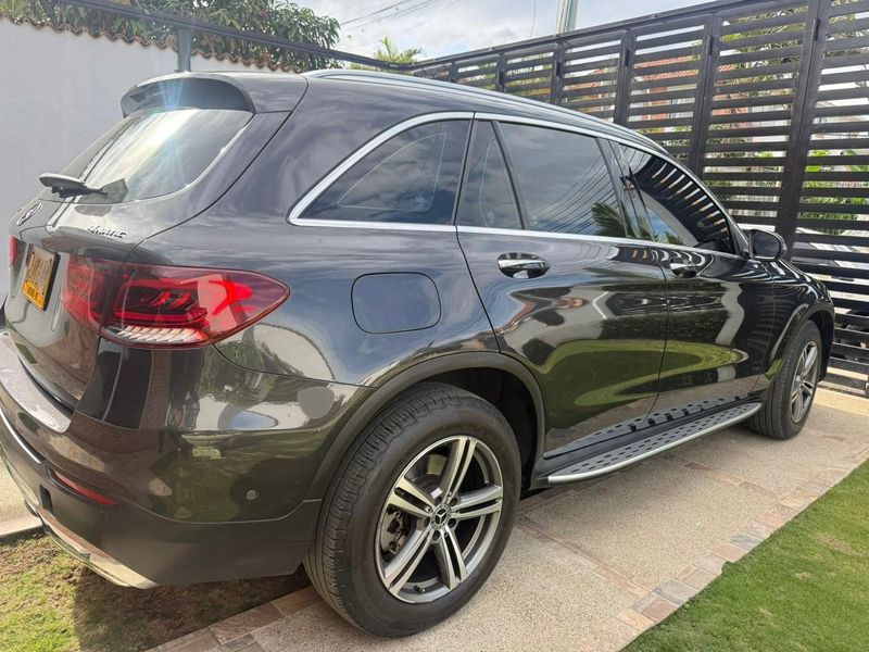 Mercedes benz GLC300 - imagen secundaria 2