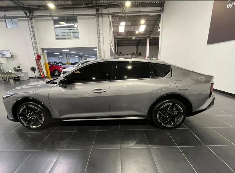 Kia K4 GT 2025 - imagen secundaria 1