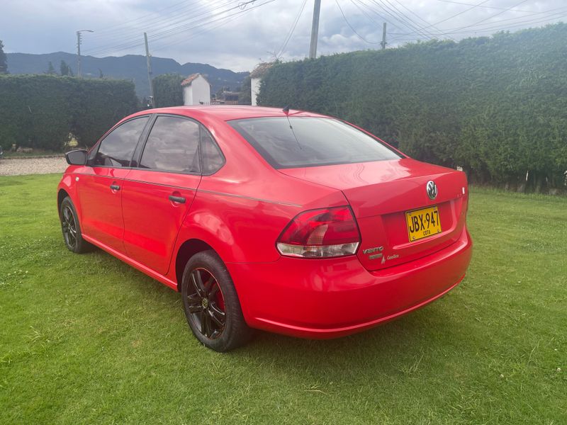 2016 VOLKSWAGEN VENTO COMFORTLINE PERFECTO. ASEGURABLE. CREDITO BANCARIO - imagen secundaria 2