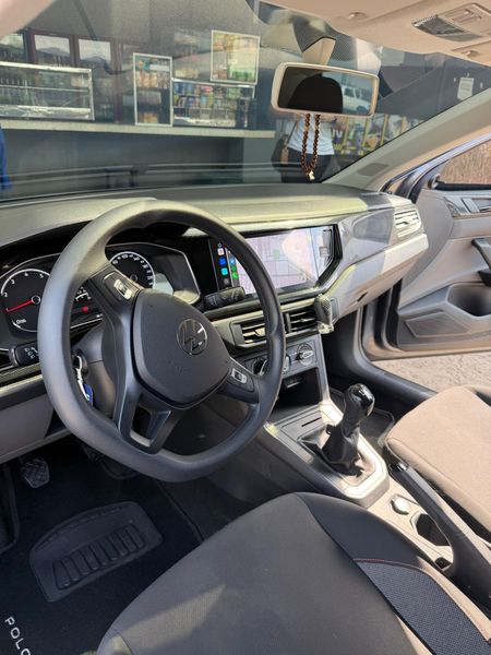 Volkswagen Polo Track - imagen secundaria 1