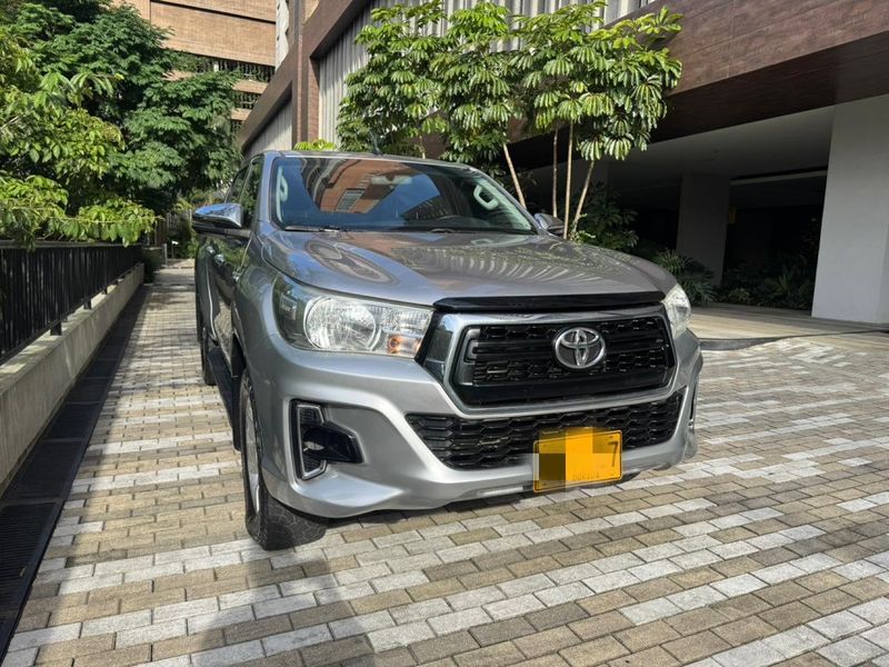 Toyota hilux 2019 2.4 diesel 4x4 - imagen secundaria 1