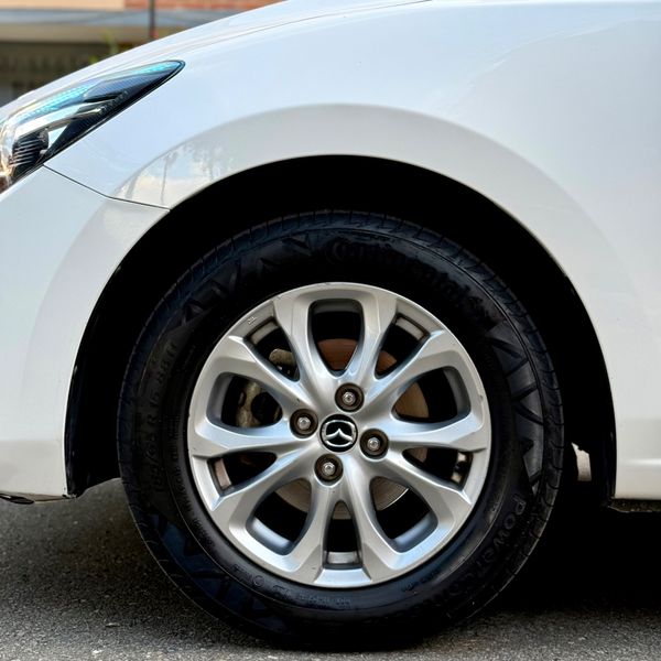 MAZDA 2 TOURING 2019 - imagen secundaria 1