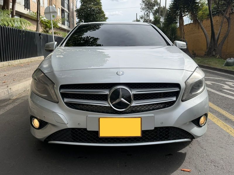 Mercedes Benz A 200 2014 - imagen secundaria 1