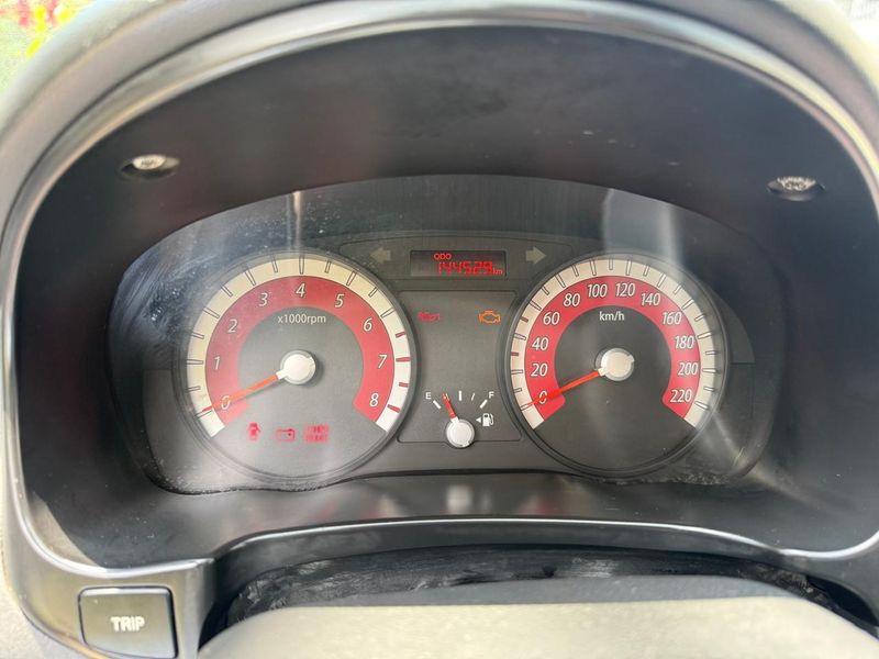 Se vende Kia Río Xcite 2012 - imagen secundaria 2