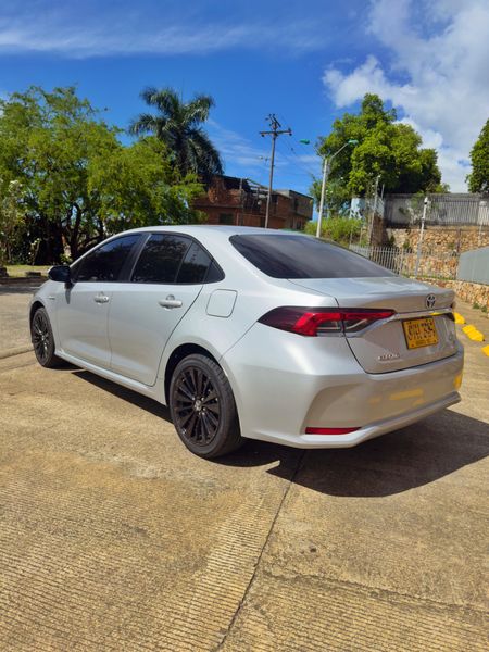 Toyota Corolla Xei Hibrido 2022 - imagen secundaria 1
