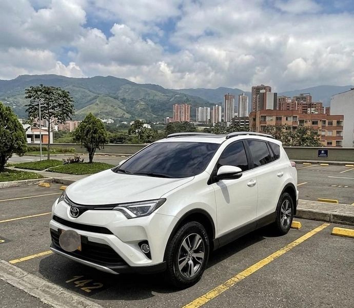 Toyota RAV4 2017