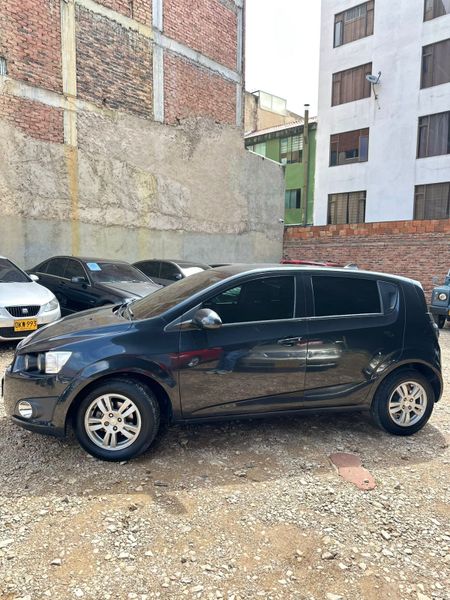 chevrolet sonic 2013 hatchback - imagen secundaria 1