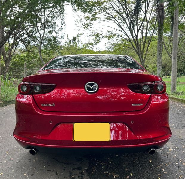 Mazda 3 2023 Touring Híbrido - imagen secundaria 1