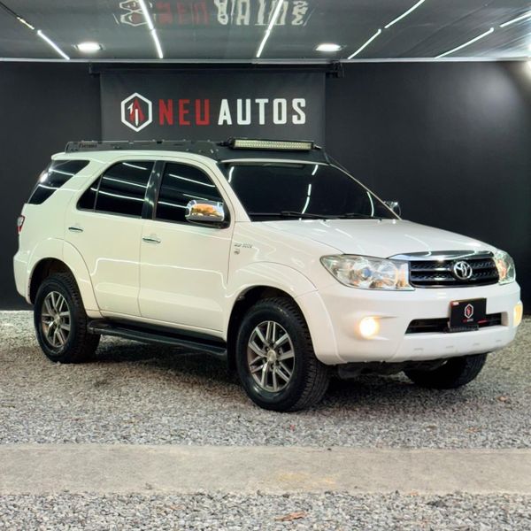 TOYOTA FORTUNER SR5 4X4 2011 - imagen secundaria 2